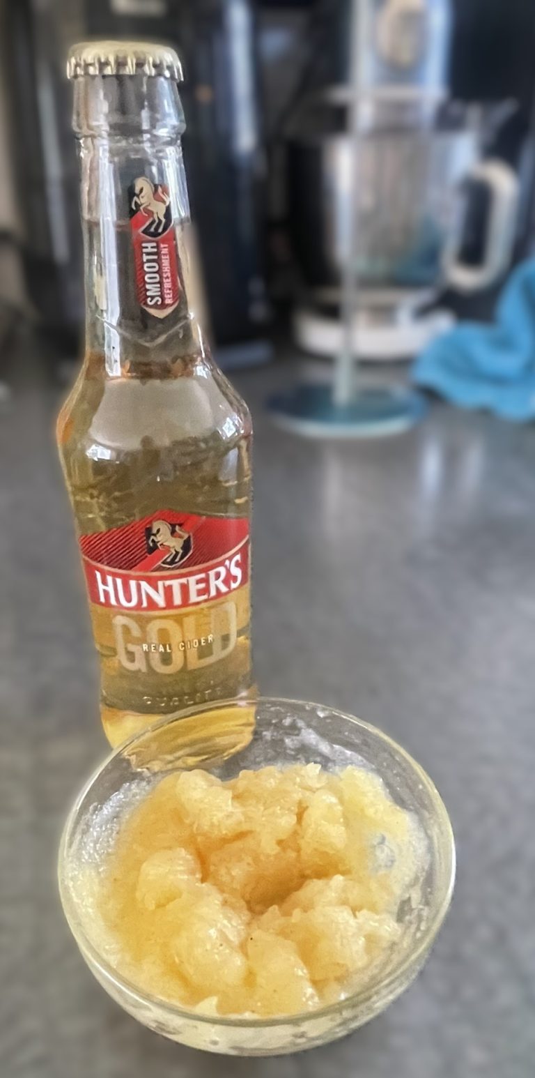 Homemade Apple Sauce with Apple Cider