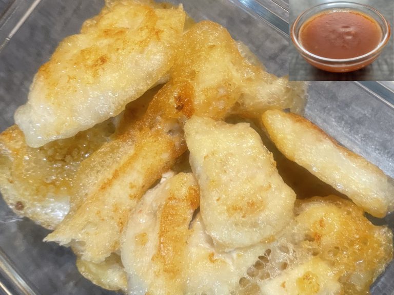 Gluten-free chicken balls served with sweet and sour sauce.